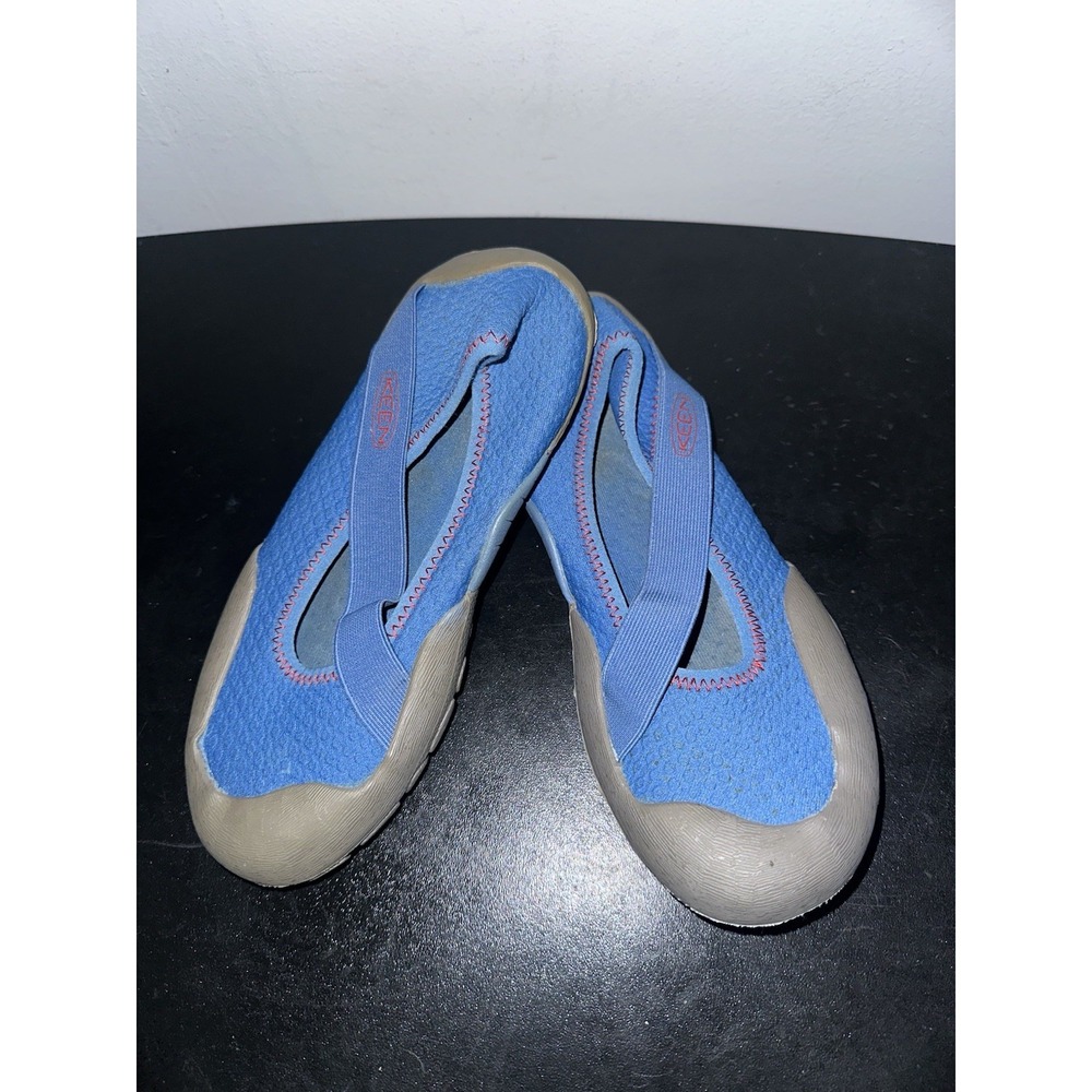 Keen Sienna Women's Flat Slip on Shoes. Sz 8